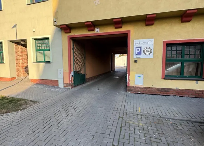 Restaurace A U Berana 招待所